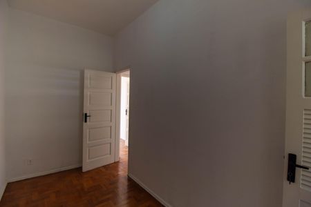 Apartamento para alugar com 74m², 2 quartos e sem vaga