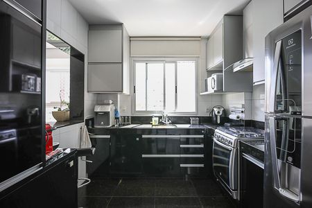 Apartamento à venda com 90m², 3 quartos e 2 vagas Apartamento à venda com 90m², 3 quartos e 2 vagasCozinha