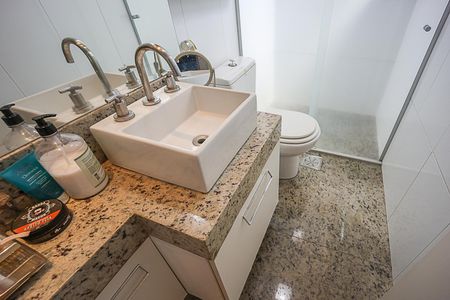 Apartamento à venda com 90m², 3 quartos e 2 vagas Apartamento à venda com 90m², 3 quartos e 2 vagasBanheiro Suíte