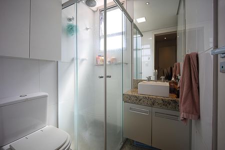 Apartamento à venda com 90m², 3 quartos e 2 vagas Apartamento à venda com 90m², 3 quartos e 2 vagasBanheiro Social