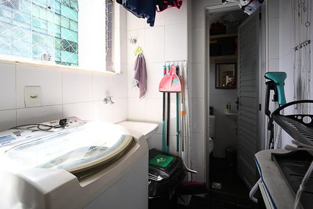 Apartamento à venda com 90m², 3 quartos e 2 vagas Apartamento à venda com 90m², 3 quartos e 2 vagasÁrea de Serviço