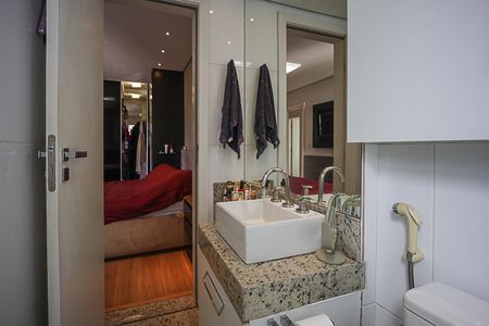 Apartamento à venda com 90m², 3 quartos e 2 vagas Apartamento à venda com 90m², 3 quartos e 2 vagasBanheiro Suíte