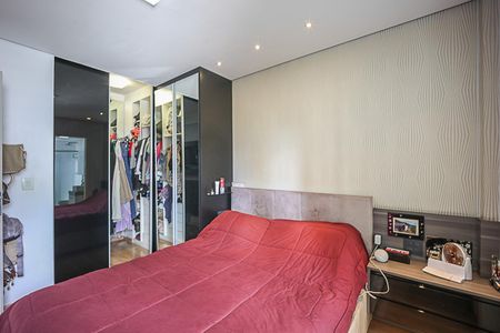 Apartamento à venda com 90m², 3 quartos e 2 vagas Apartamento à venda com 90m², 3 quartos e 2 vagasSuíte