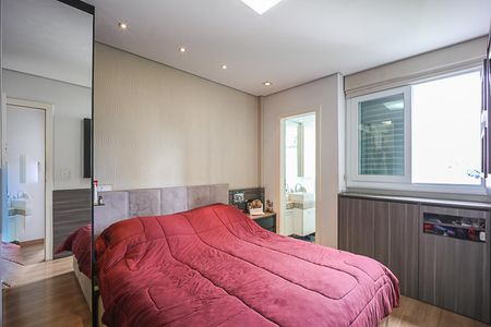 Apartamento à venda com 90m², 3 quartos e 2 vagas Apartamento à venda com 90m², 3 quartos e 2 vagasSuíte