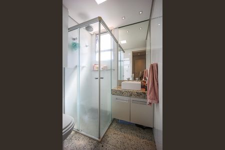 Apartamento à venda com 90m², 3 quartos e 2 vagas Apartamento à venda com 90m², 3 quartos e 2 vagasBanheiro Social