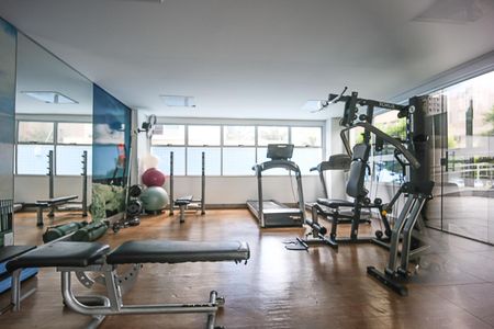 Apartamento à venda com 90m², 3 quartos e 2 vagas Apartamento à venda com 90m², 3 quartos e 2 vagasÁrea comum - Academia