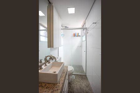 Apartamento à venda com 90m², 3 quartos e 2 vagas Apartamento à venda com 90m², 3 quartos e 2 vagasBanheiro Suíte