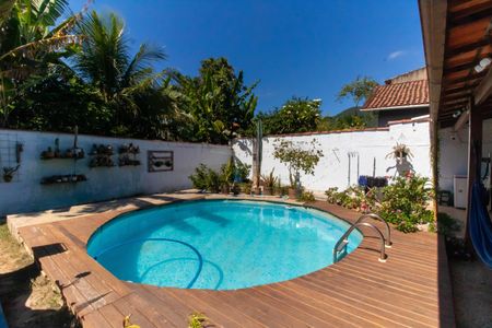 Casa à venda com 360m², 3 quartos e 4 vagasÁrea externa
