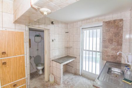 Casa para alugar com 100m², 2 quartos e 1 vaga Casa para alugar com 100m², 2 quartos e 1 vagaCozinha e Área de Serviço