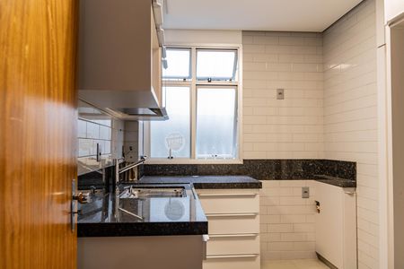 Apartamento à venda com 150m², 3 quartos e 1 vaga Apartamento à venda com 150m², 3 quartos e 1 vagaCozinha