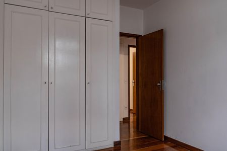 Apartamento à venda com 150m², 3 quartos e 1 vaga Apartamento à venda com 150m², 3 quartos e 1 vagaQuarto 2