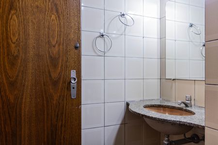 Apartamento à venda com 150m², 3 quartos e 1 vaga Apartamento à venda com 150m², 3 quartos e 1 vagaBanheiro da Suíte
