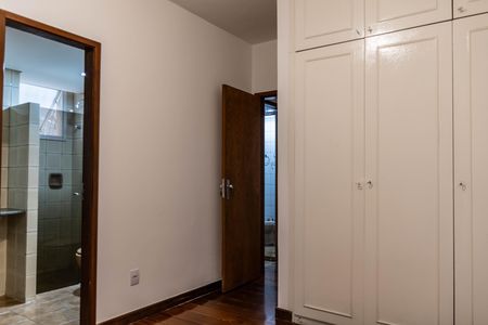 Apartamento à venda com 150m², 3 quartos e 1 vaga Apartamento à venda com 150m², 3 quartos e 1 vagaSuíte