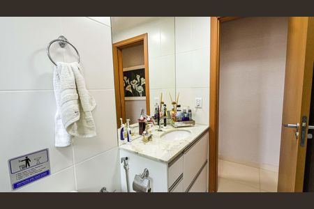 Apartamento para alugar com 60m², 2 quartos e 2 vagasBanheiro social