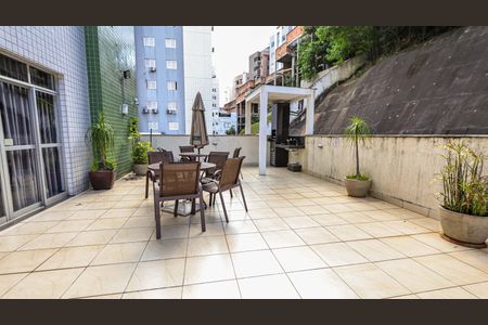 Apartamento para alugar com 60m², 2 quartos e 2 vagasÁrea comum - Churrasqueira