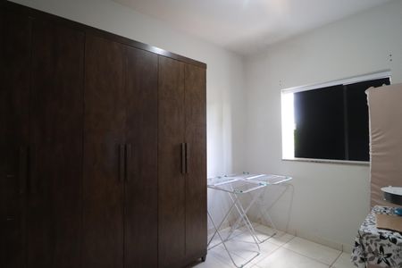 Quarto 2 de apartamento para alugar com 2 quartos, 55m² em Jardim Ipanema, Uberlândia