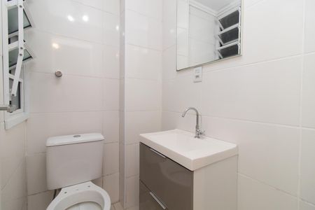 Banheiro de apartamento para alugar com 1 quarto, 30m² em Centro Histórico, Porto Alegre