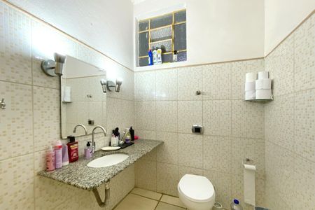 Casa à venda com 340m², 7 quartos e 3 vagasBanheiro