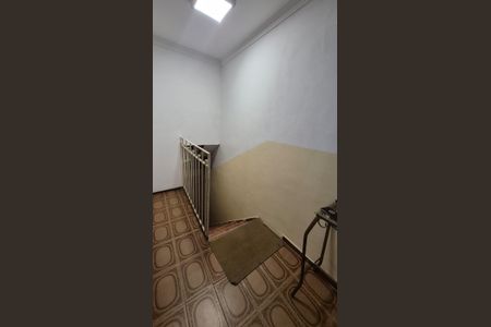 Corredor de casa para alugar com 5 quartos, 225m² em Conjunto Promorar Sao Luis, São Paulo
