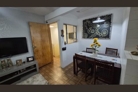 Sala de casa para alugar com 5 quartos, 225m² em Conjunto Promorar Sao Luis, São Paulo