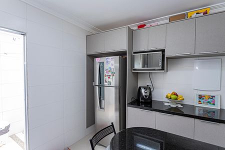 Casa à venda com 100m², 3 quartos e 3 vagas Casa à venda com 100m², 3 quartos e 3 vagasCozinha