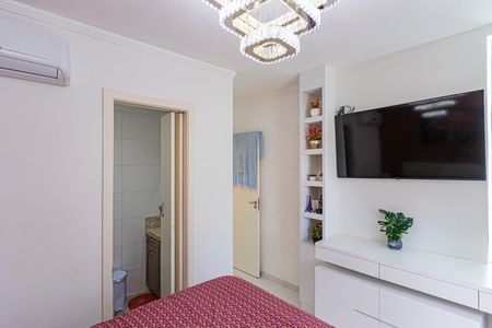 Casa à venda com 100m², 3 quartos e 3 vagas Casa à venda com 100m², 3 quartos e 3 vagasSuite