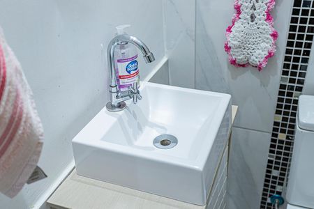 Casa à venda com 100m², 3 quartos e 3 vagas Casa à venda com 100m², 3 quartos e 3 vagasLavabo