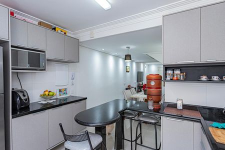 Casa à venda com 100m², 3 quartos e 3 vagas Casa à venda com 100m², 3 quartos e 3 vagasCozinha