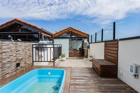 Casa à venda com 100m², 3 quartos e 3 vagas Casa à venda com 100m², 3 quartos e 3 vagasPiscina - Terraço