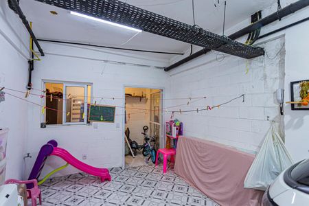 Casa à venda com 100m², 3 quartos e 3 vagas Casa à venda com 100m², 3 quartos e 3 vagasEspaço Gourmet