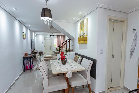 Casa à venda com 100m², 3 quartos e 3 vagas Casa à venda com 100m², 3 quartos e 3 vagasCopa