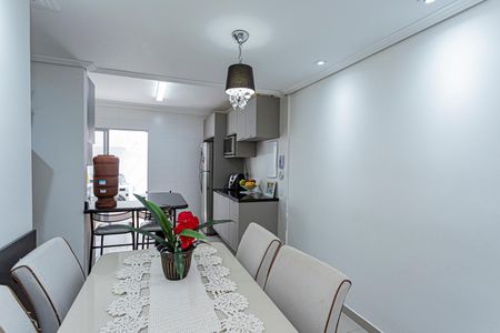 Casa à venda com 100m², 3 quartos e 3 vagas Casa à venda com 100m², 3 quartos e 3 vagasCopa