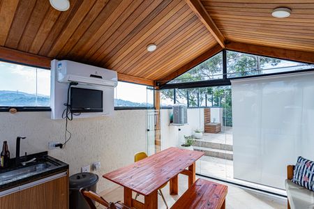 Casa à venda com 100m², 3 quartos e 3 vagas Casa à venda com 100m², 3 quartos e 3 vagasEspaço Gourmet