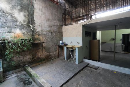 Casa à venda com 120m², 3 quartos e 2 vagasQuintal
