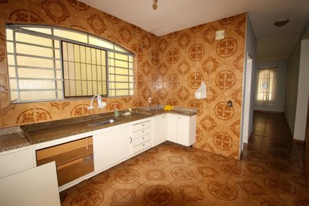 Casa à venda com 120m², 3 quartos e 2 vagasCozinha