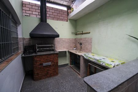 Casa à venda com 120m², 3 quartos e 2 vagasChurrasqueira