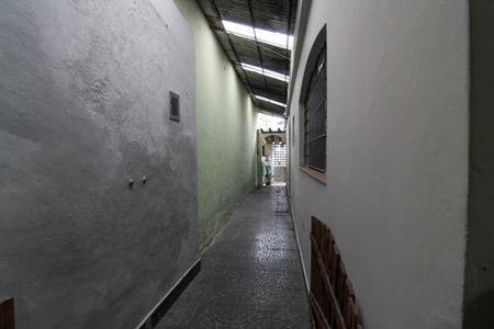 Casa à venda com 120m², 3 quartos e 2 vagasCorredor