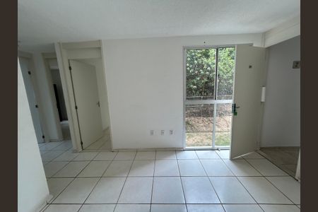 Sala de apartamento para alugar com 2 quartos, 50m² em Tomás Coelho, Rio de Janeiro