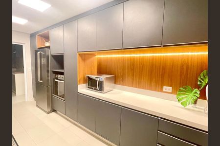 Apartamento à venda com 340m², 4 quartos e 3 vagasCozinha