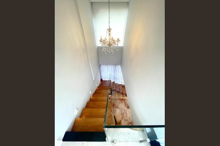 Escada de apartamento à venda com 4 quartos, 340m² em Aclimação, São Paulo