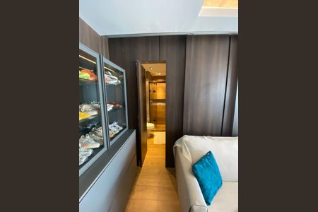 Apartamento à venda com 78m², 2 quartos e 1 vagaCloset