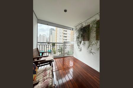 Apartamento à venda com 75m², 1 quarto e 2 vagasVaranda