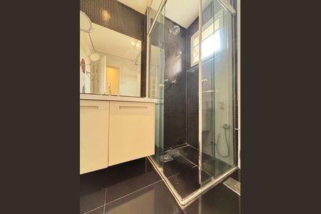 Apartamento à venda com 75m², 1 quarto e 2 vagasBanheiro da Suíte