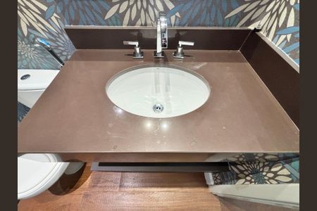 Apartamento à venda com 75m², 1 quarto e 2 vagasBanheiro