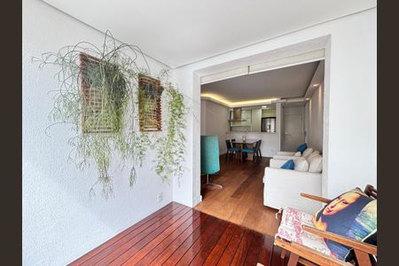 Apartamento à venda com 75m², 1 quarto e 2 vagasVaranda