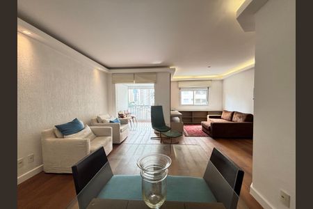 Apartamento à venda com 75m², 1 quarto e 2 vagasSala
