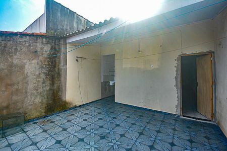 Casa à venda com 110m², 2 quartos e 2 vagas Casa à venda com 110m², 2 quartos e 2 vagasEdícula