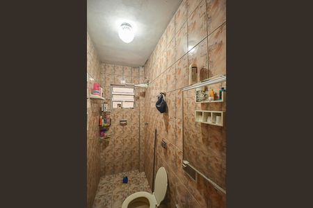 Casa à venda com 110m², 2 quartos e 2 vagas Casa à venda com 110m², 2 quartos e 2 vagasBanheiro