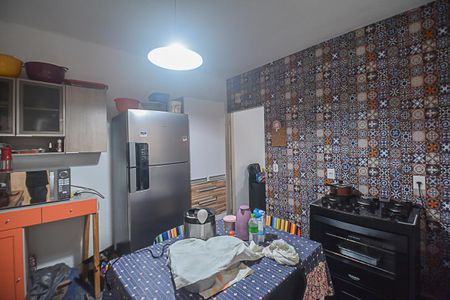 Casa à venda com 110m², 2 quartos e 2 vagas Casa à venda com 110m², 2 quartos e 2 vagasCozinha