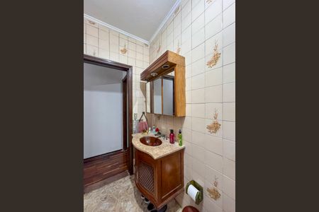 Casa à venda com 350m², 5 quartos e 7 vagasCasa 2 - Banheiro